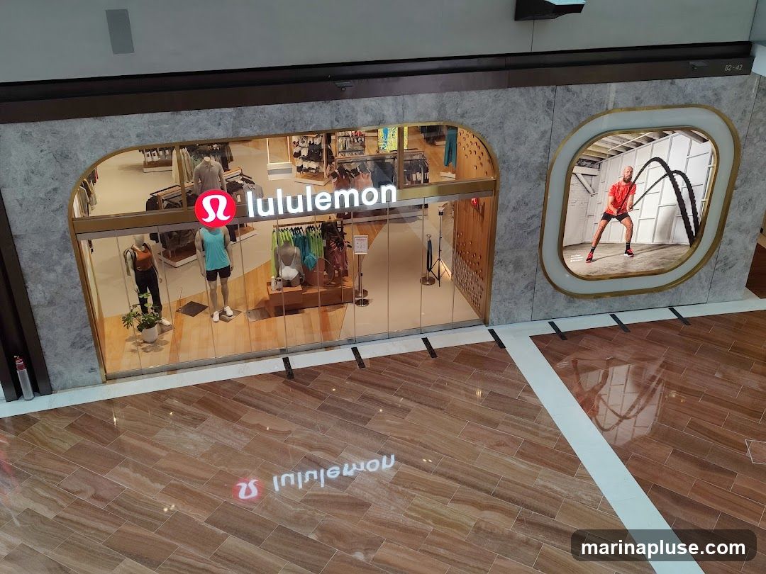 Singapore Marina Bay Sands Lululemon