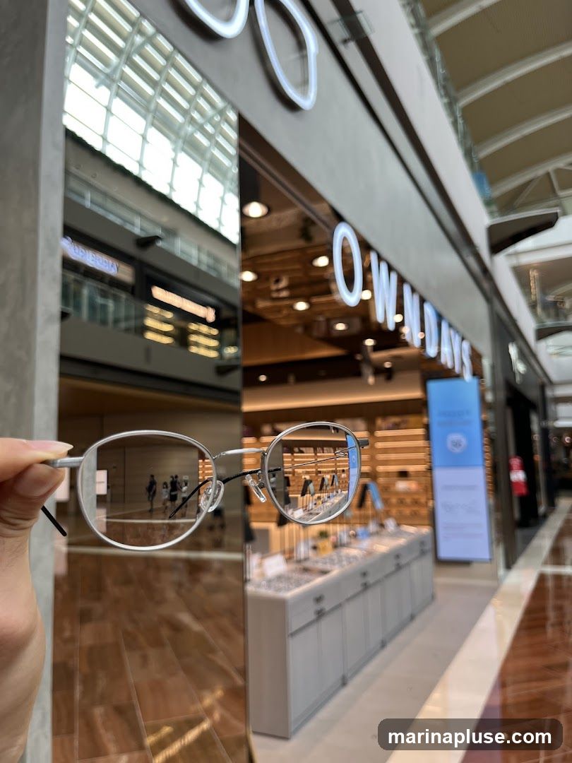 OWNDAYS MBS Premium Concept Store