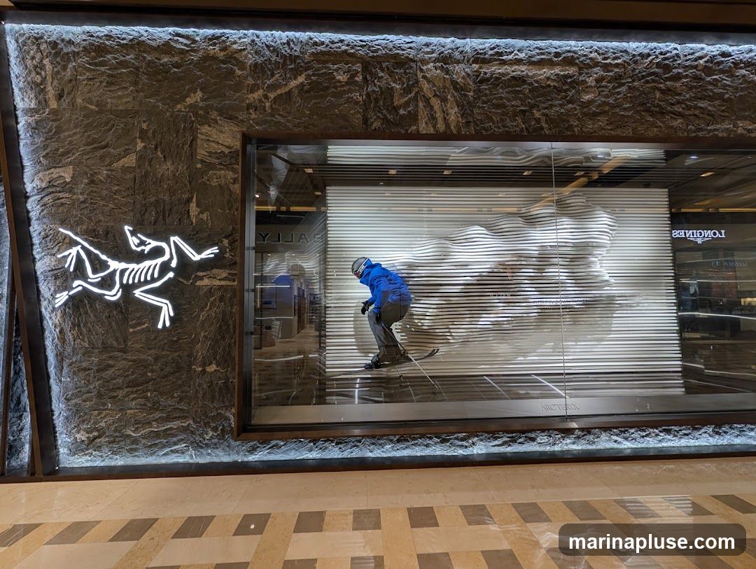 Arc'teryx Marina Bay Sands