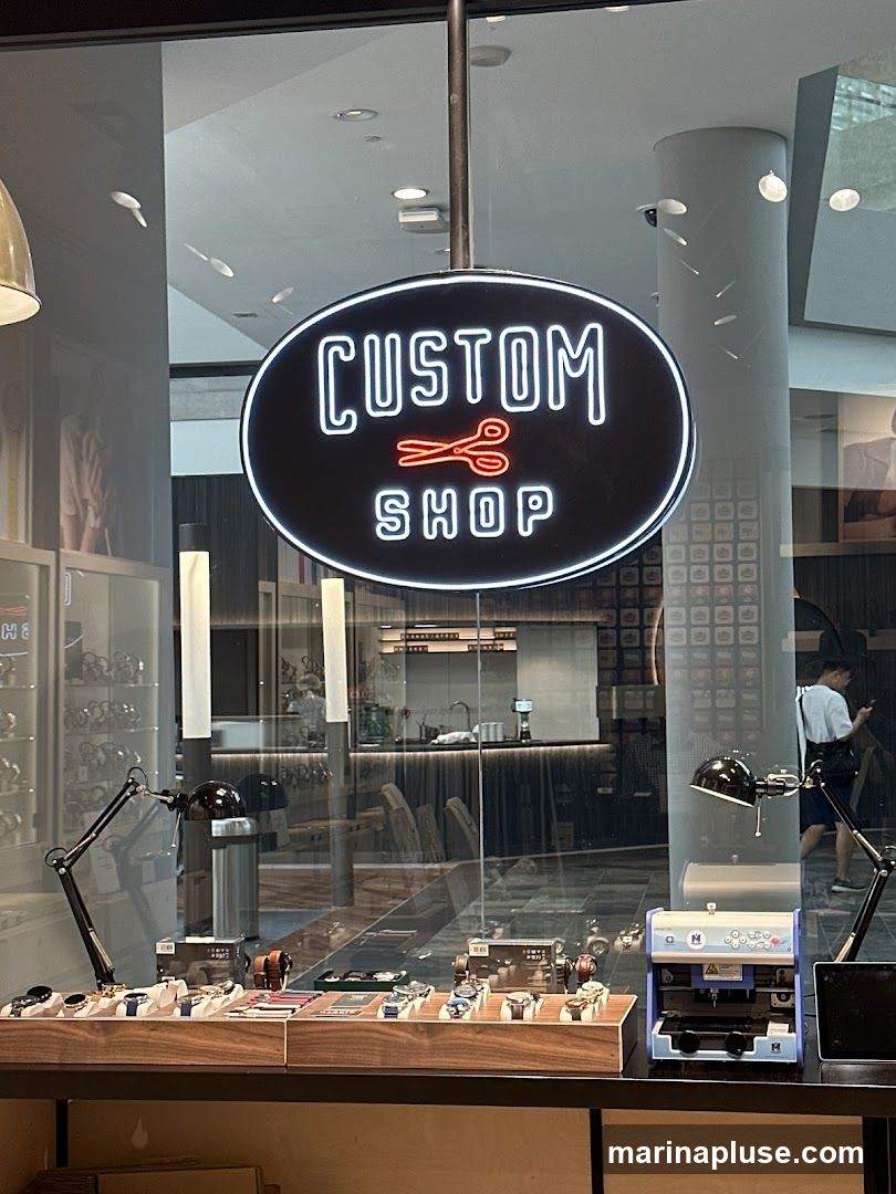 Fossil Store - MBS