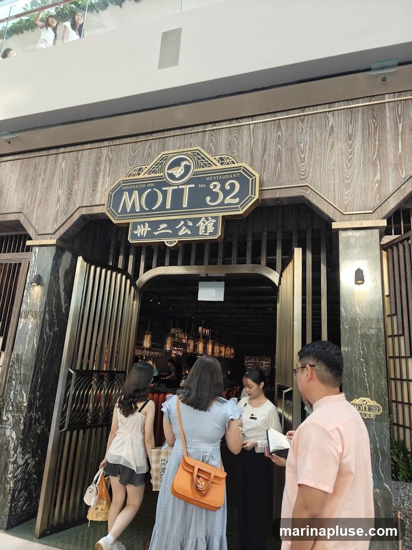 Mott 32 Singapore