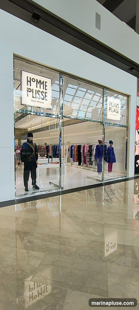 HOMME PLISSÉ ISSEY MIYAKE